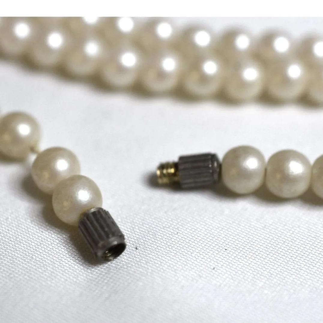 Vintage Stunning Petite Faux Pearl 28" Formal Prom Bridal Party Necklace - Image 3