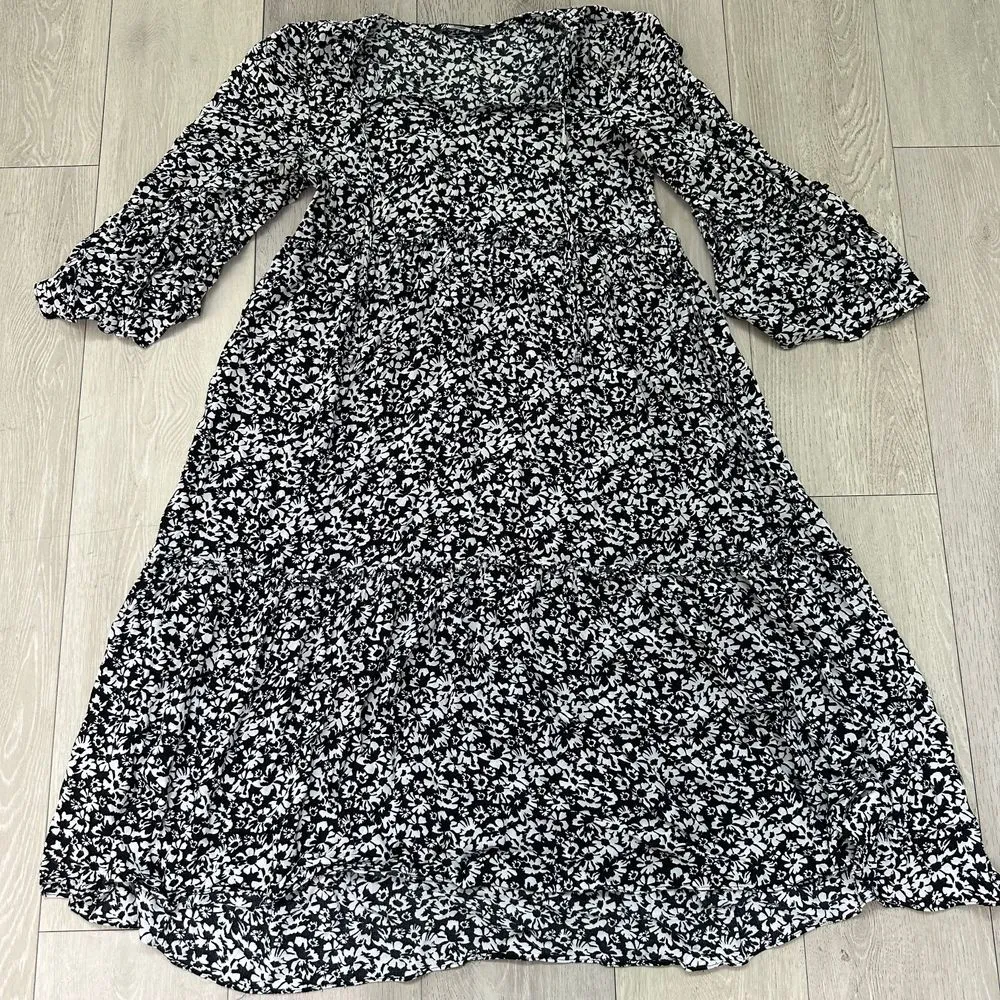 Zara white‎ black midi ruffle floral dresss size medium boho relaxed fit flowy - Image 5