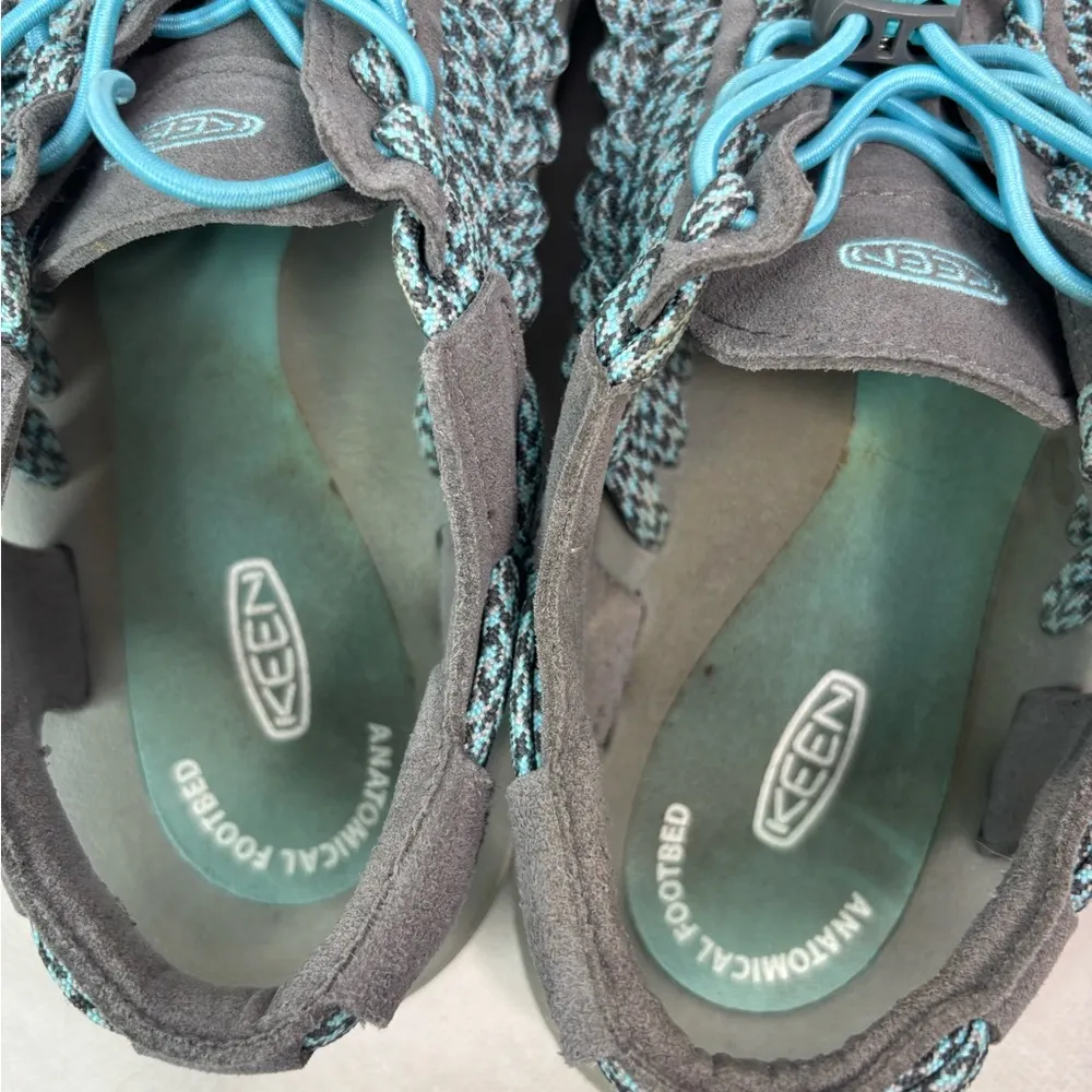 Keen 9 Women's Bungee Sandals in Gray and Turquoise Blue - Image 6