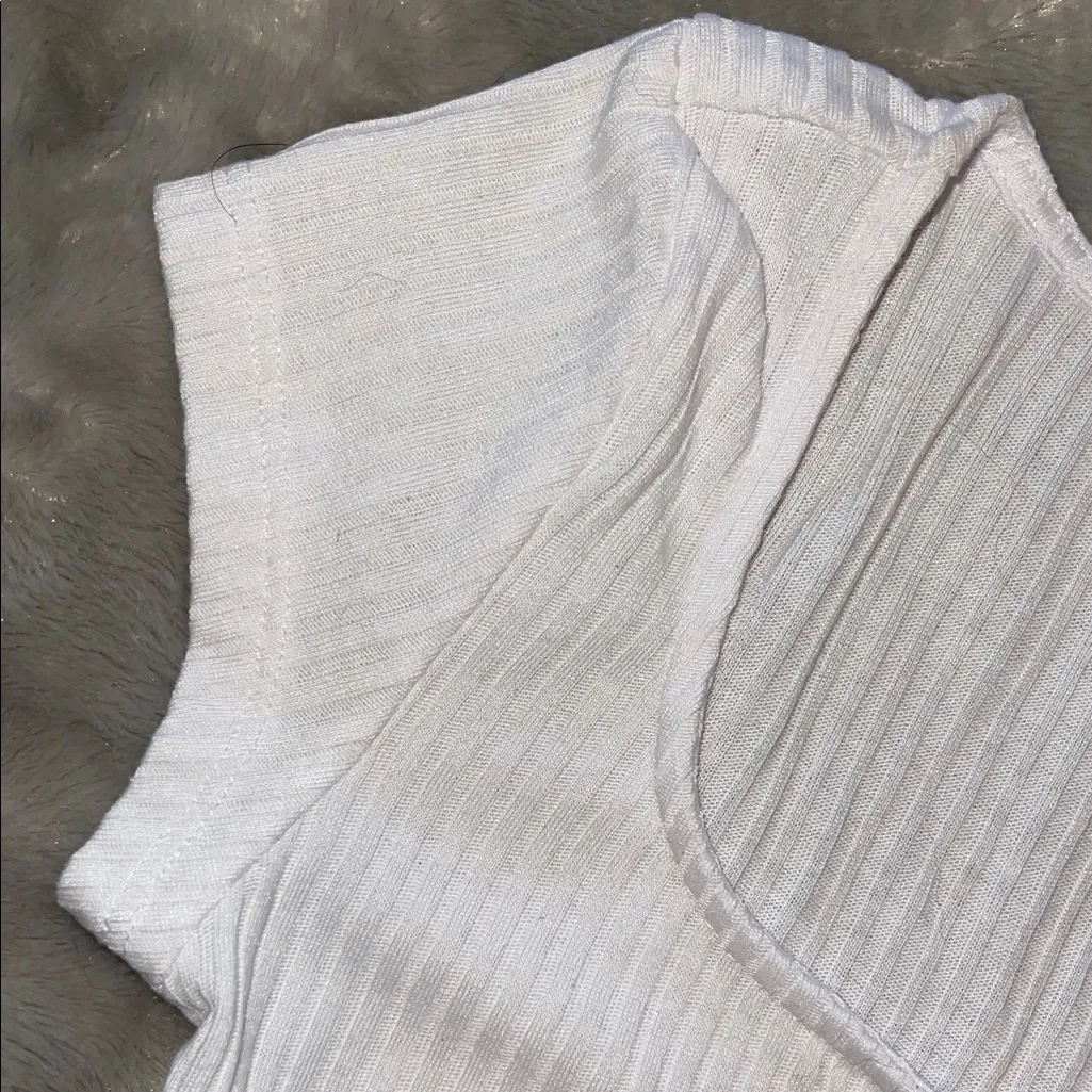 Rue21 White Ribbed Button-Down Top - Image 3