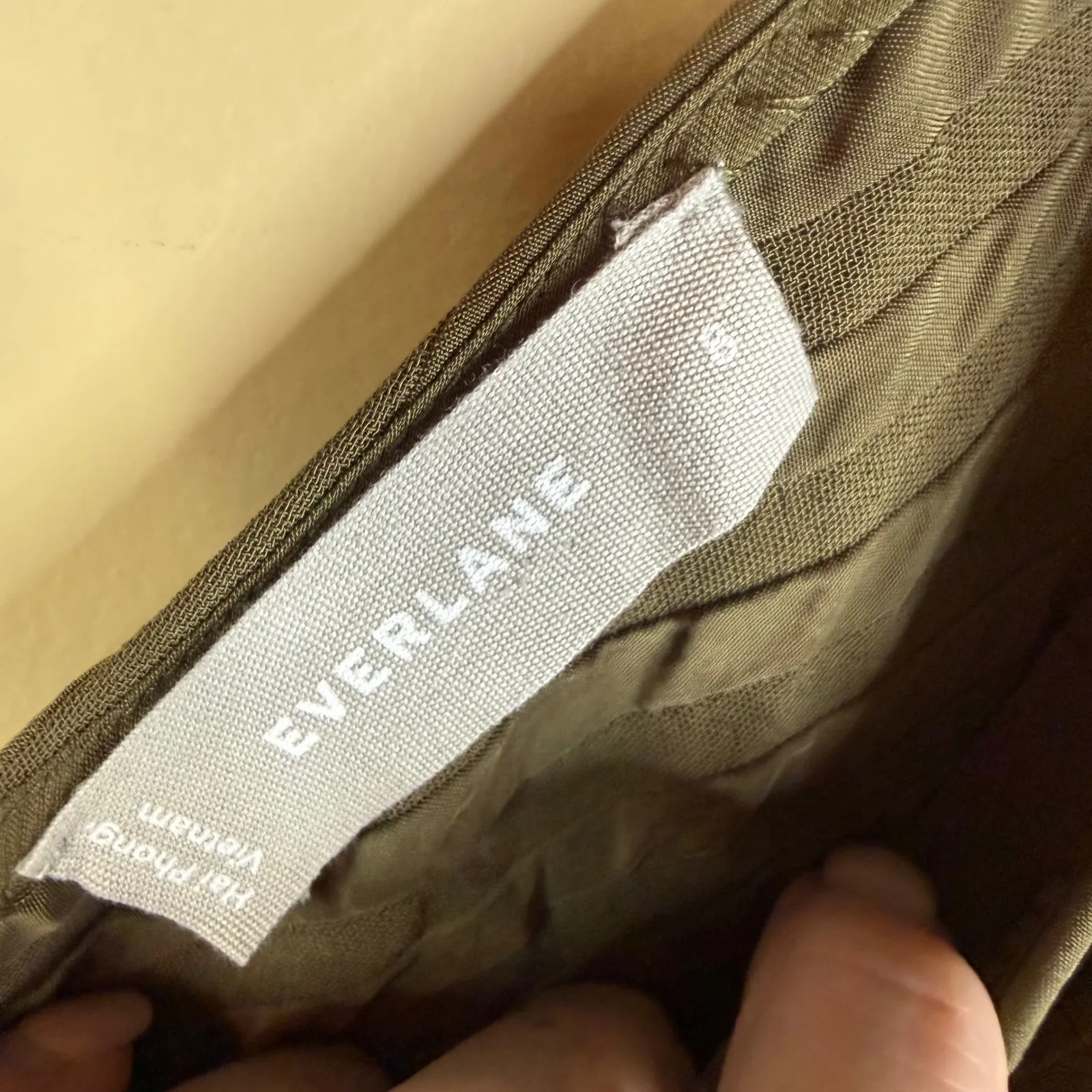 EVERLANE City Striped Draped Olive Green V Neck Wide Leg Jumpsuit Belted Size 8 - Image 6