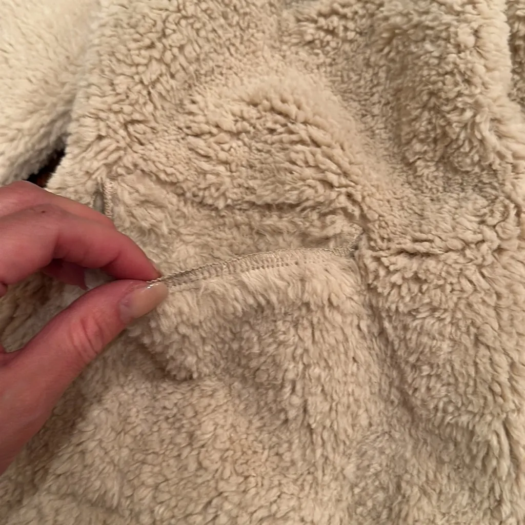 J.O.A jacket Sherpa like size medium - Image 10