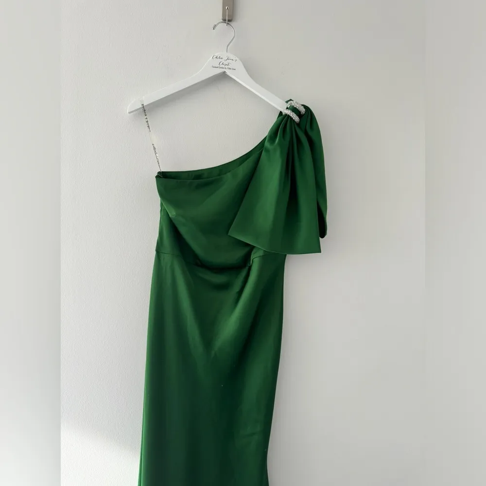 SACHIN & BABI Aubrey Gown in Emerald 4 - Image 8