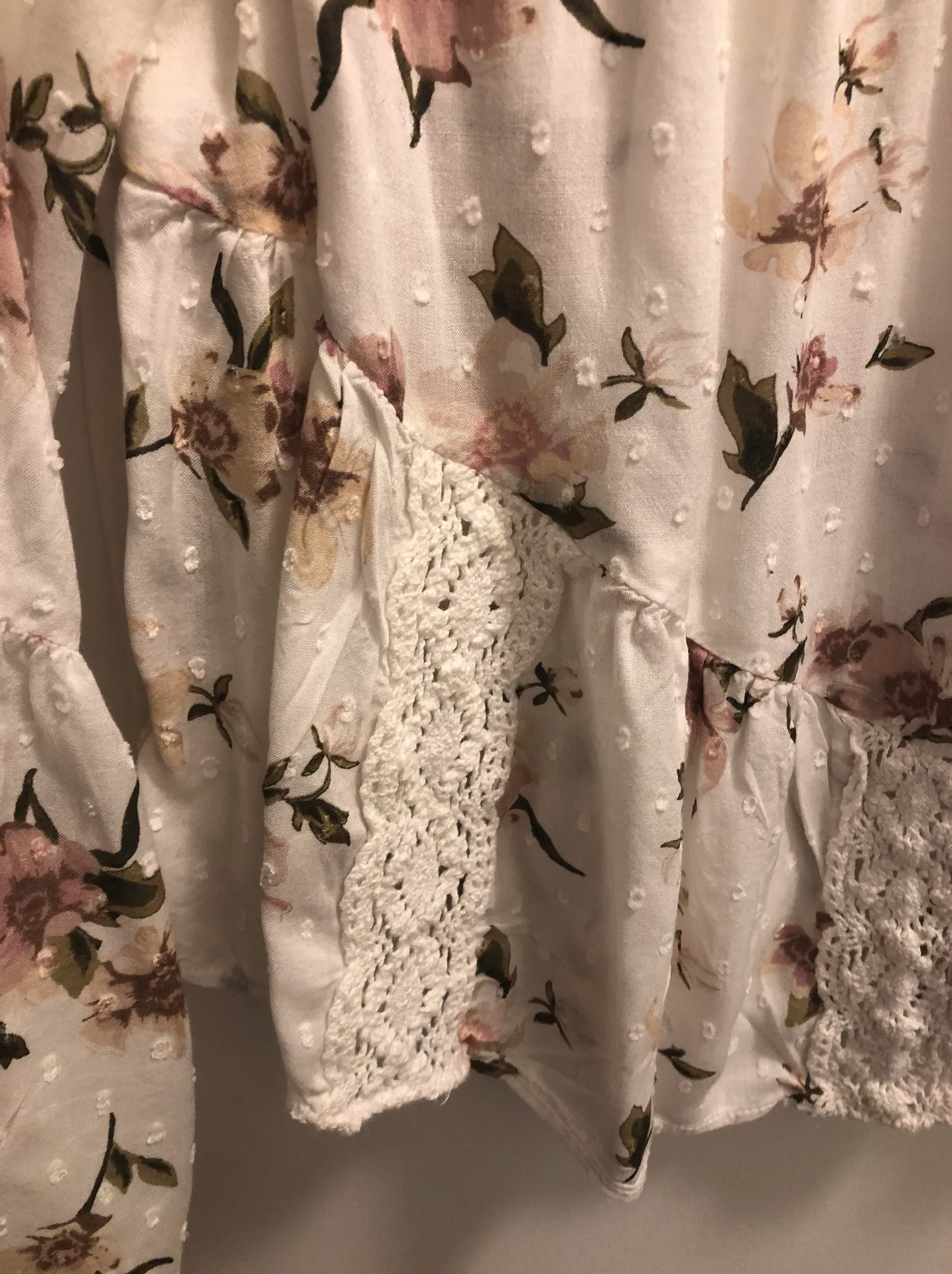 American Eagle Floral Top - Image 3