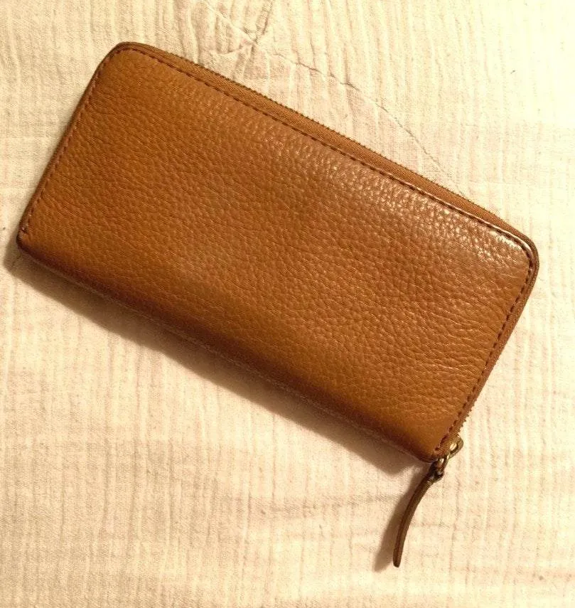 Fossil Leather Wallet - Image 3
