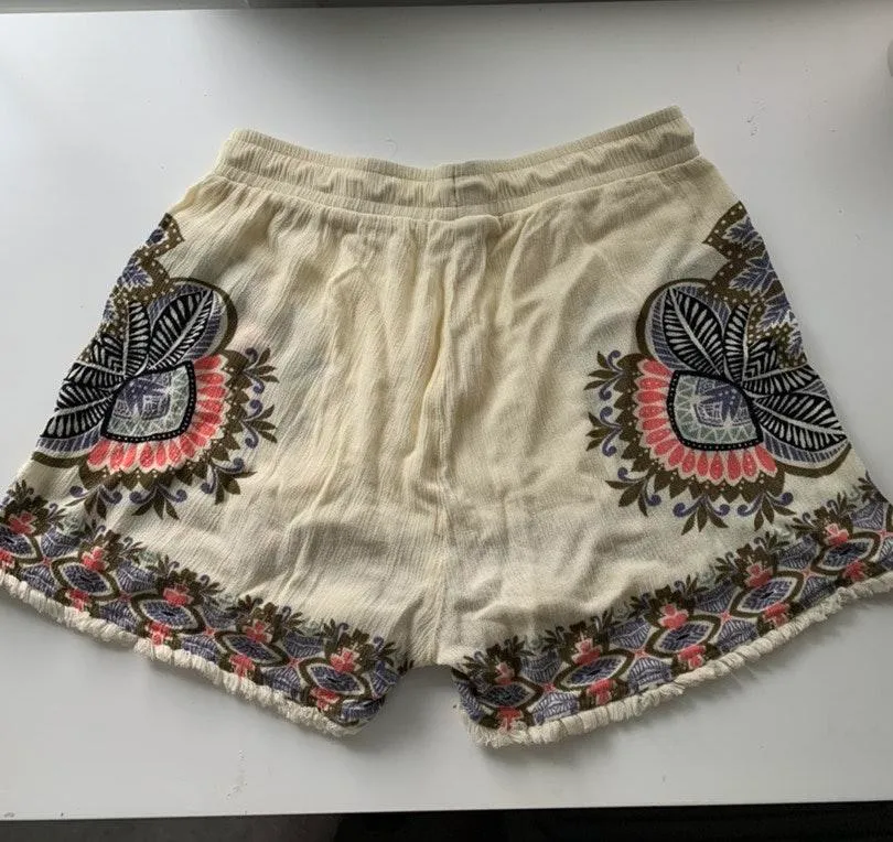 Patterned Flowey Shorts - Image 2