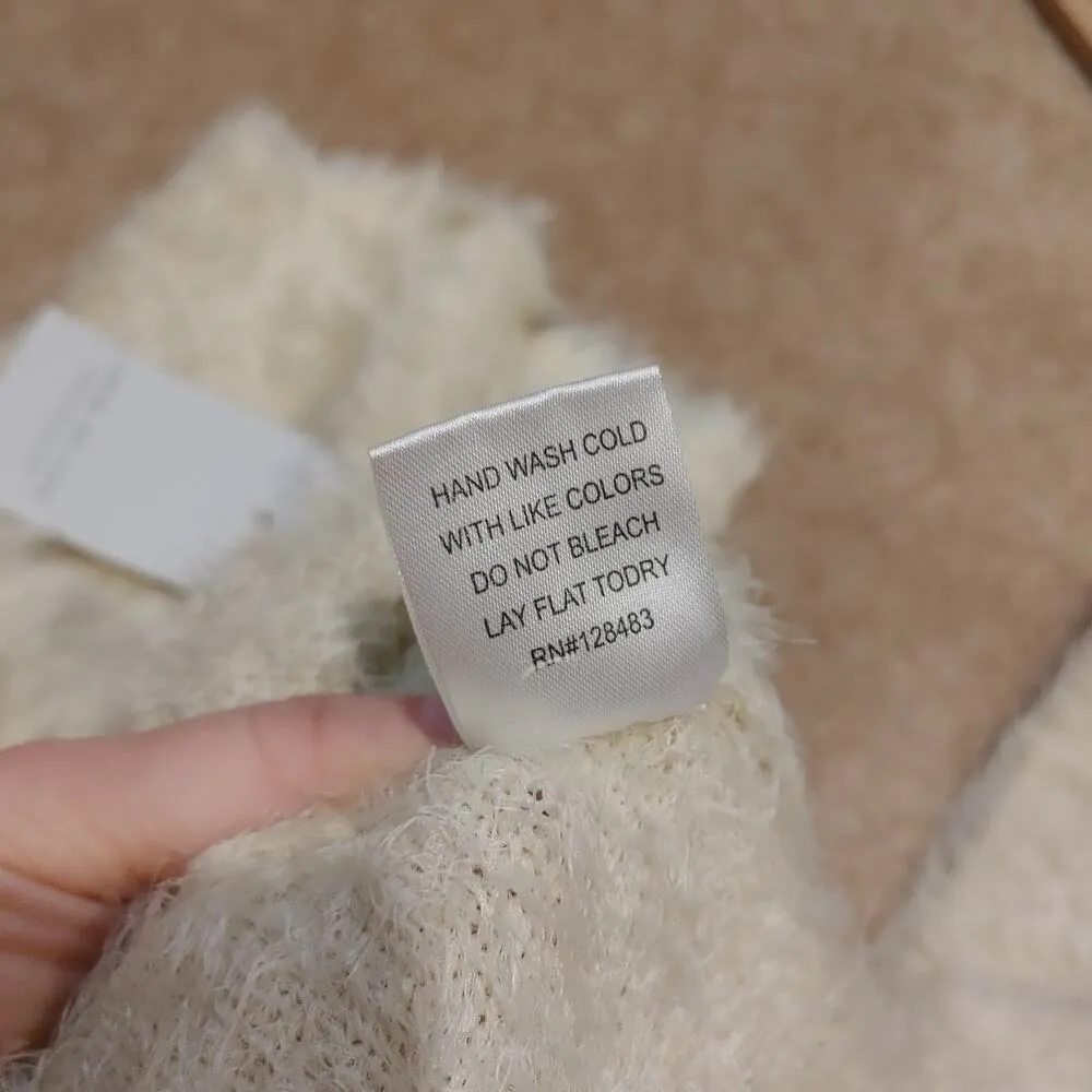 Uniq by Litz S/M Small/Medium Fuzzy Stretchy Long Sleeve Sweater Egg Nog Color - Image 11