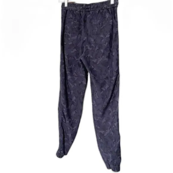 Athleta Farallon Jogger Stratum Blue Camo Athleisure Cotton Pants Size 0 | XS - Image 9