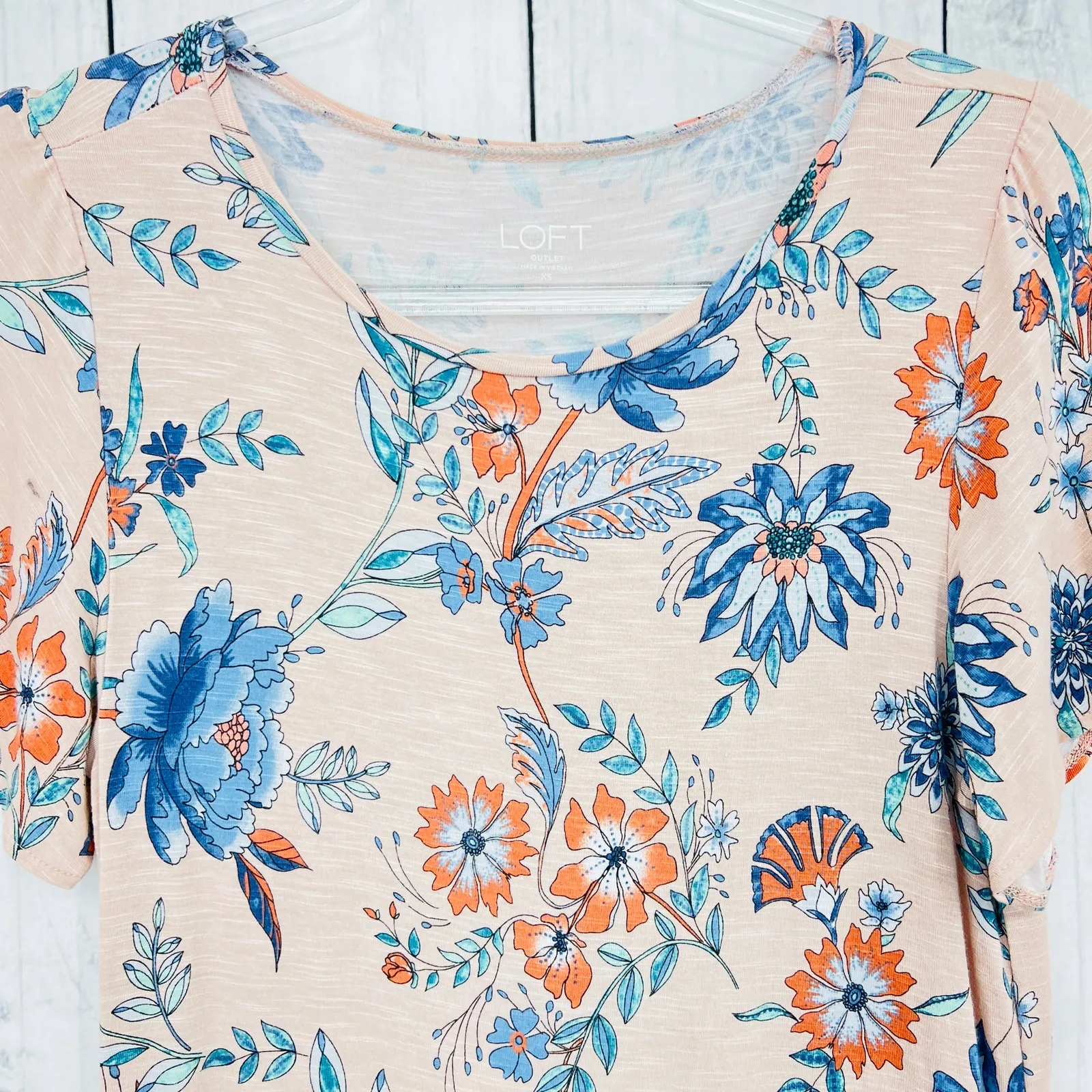LOFT XS Outlet Pink Floral Tee Shirt stretchy boho cap sleeve - Image 3