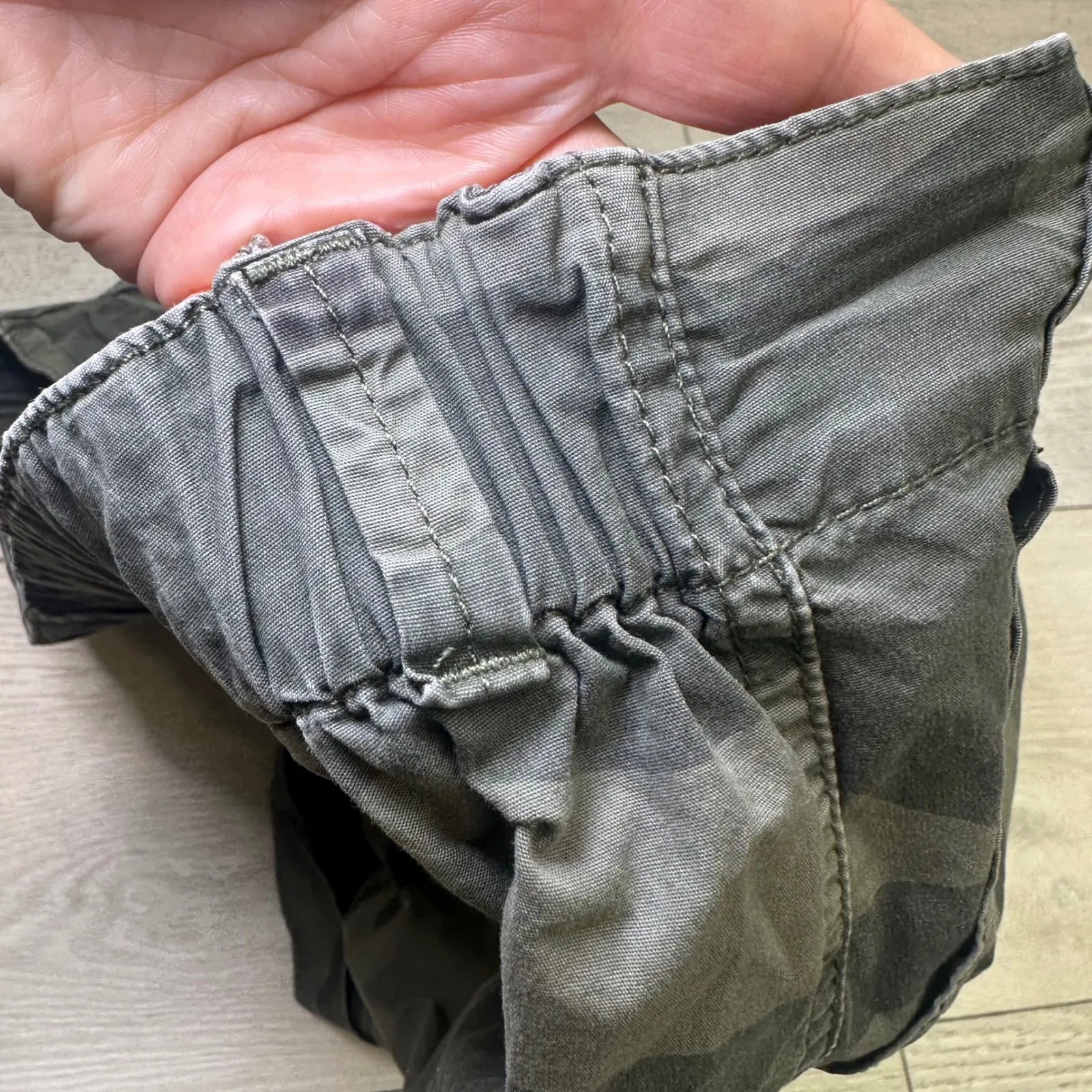 Sanctuary women's‎ relaxed fit green camo cargo shorts street style 30 - Image 7