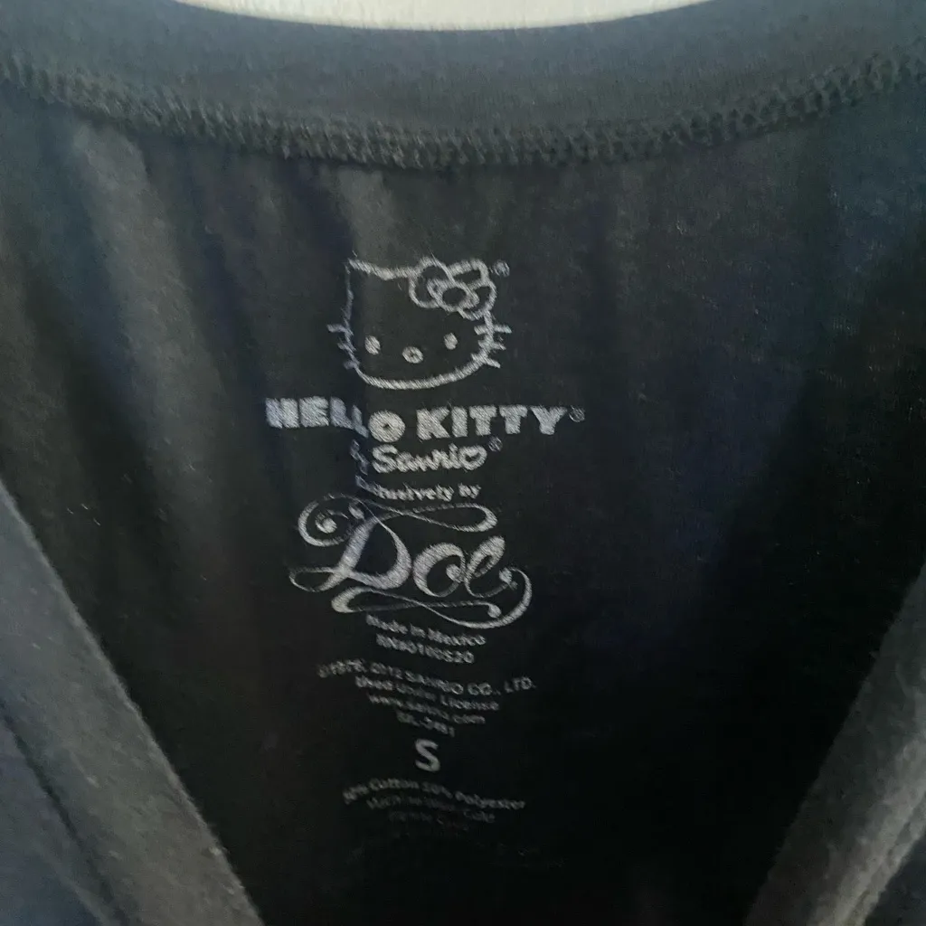 Hello Kitty Womens Black T Shirt S Small Face Head Jeweled Jewels Red Silver - Image 4