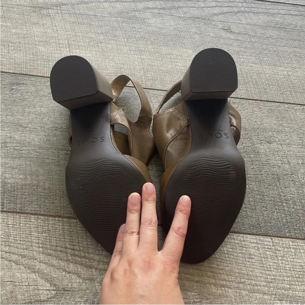 Naturalizer SOUL Clayre Heeled Sandal Size 9. - Image 11