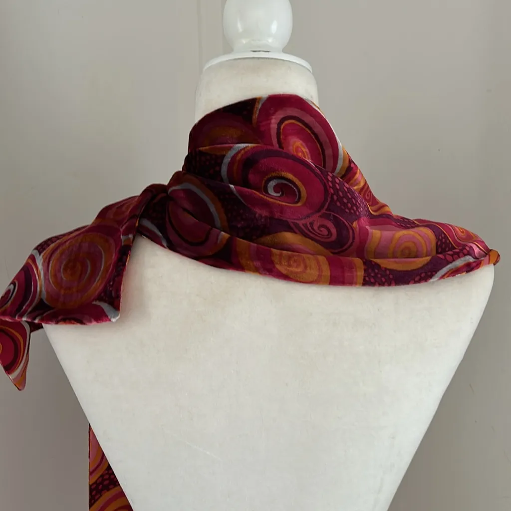 Mod Raspberry/Irange Swirl Pattern Velveteen/Satin Scarf Pink - Image 3