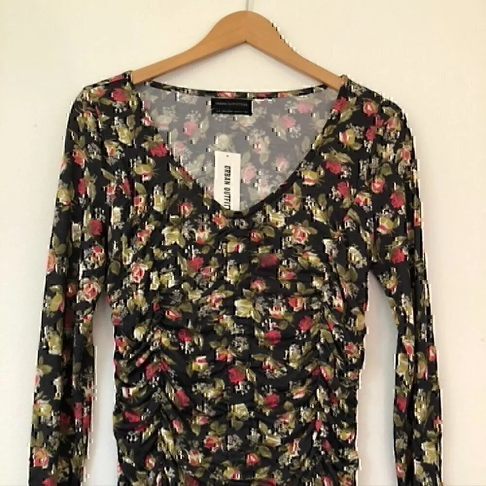 NEW NWT URBAN OUTFITTERS Dalton Ruched Mini Dress Black Floral 90s 00s Y2K Small - Image 3