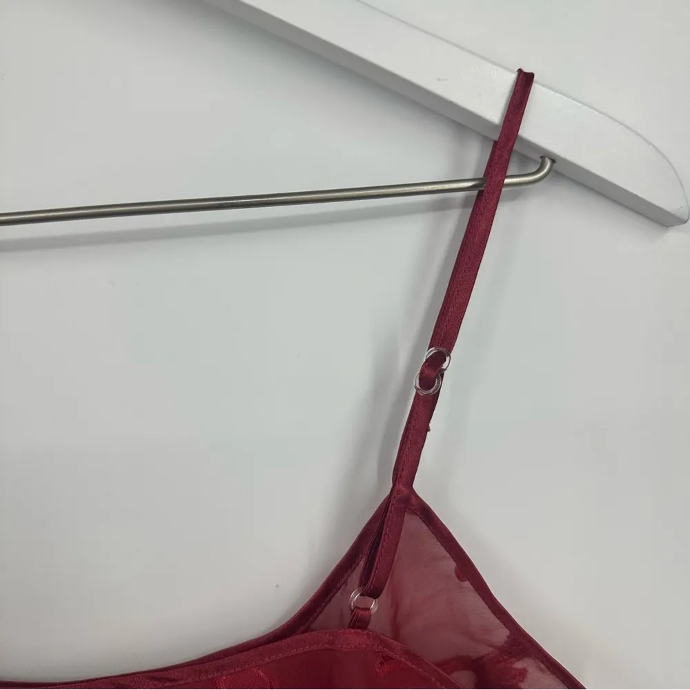 Vintage Y2K Red Sheer Swirl Camisole Size Medium Grunge Goth Mob Wife - Image 3