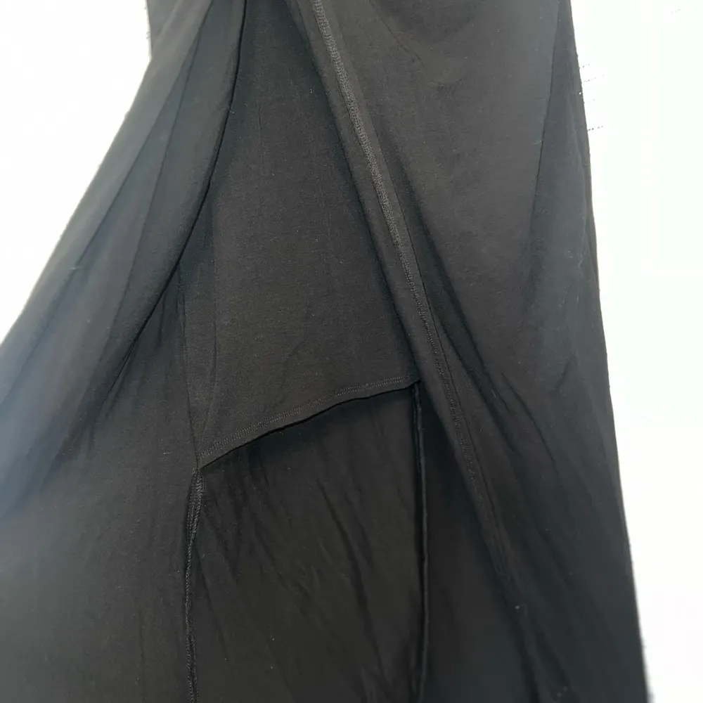 Jodi Kristopher  cap sleeve open front maxi dress with plunging v neck - Image 4