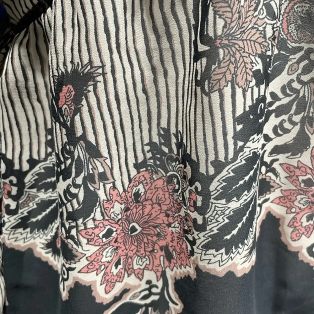 Lucky Brand Floral Print Stripe Blouse Black Gray Pink Size Medium - Image 6