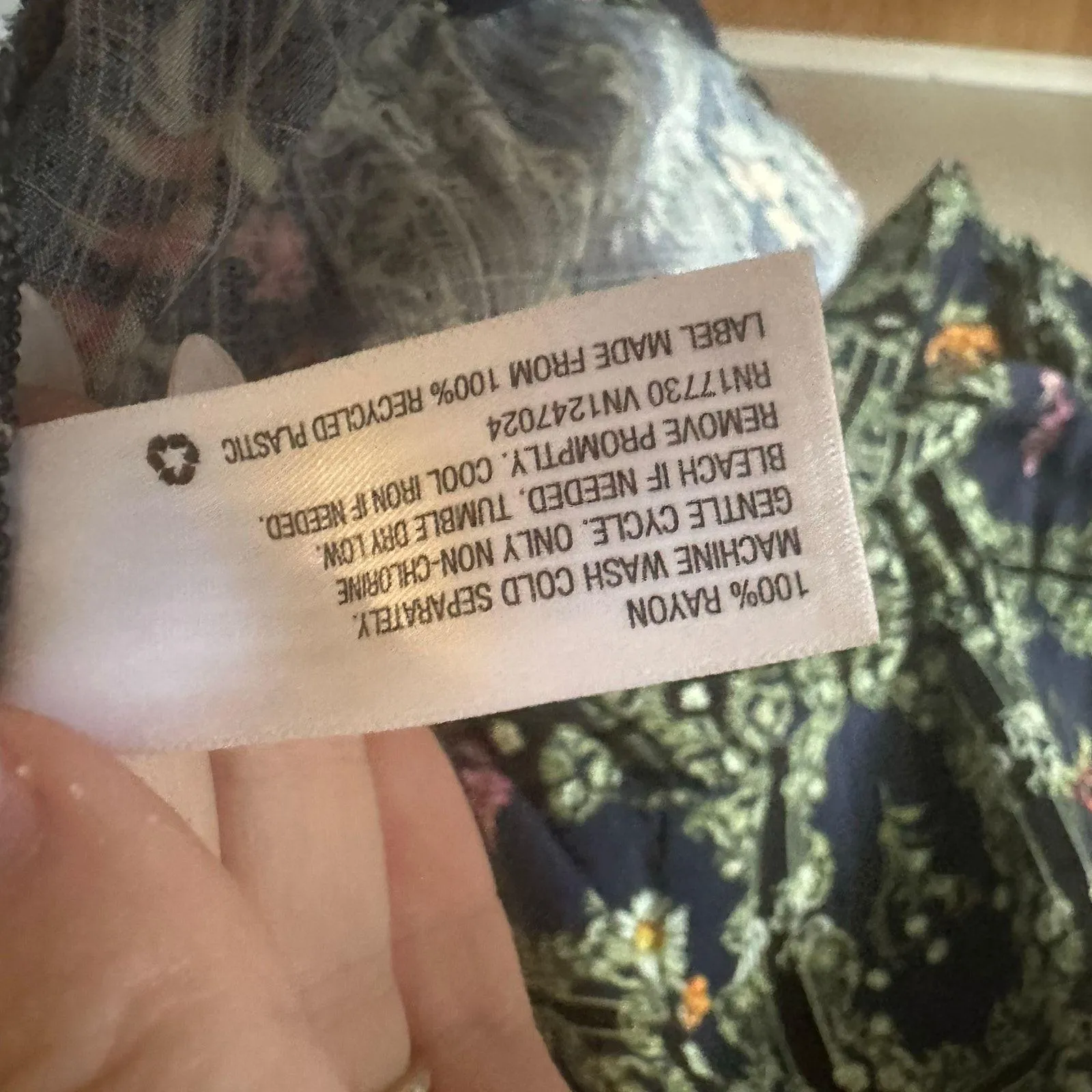 Target - Agua Bendita Floral Tile Print Flutter Sleeve Mini Dress Size L - Image 5