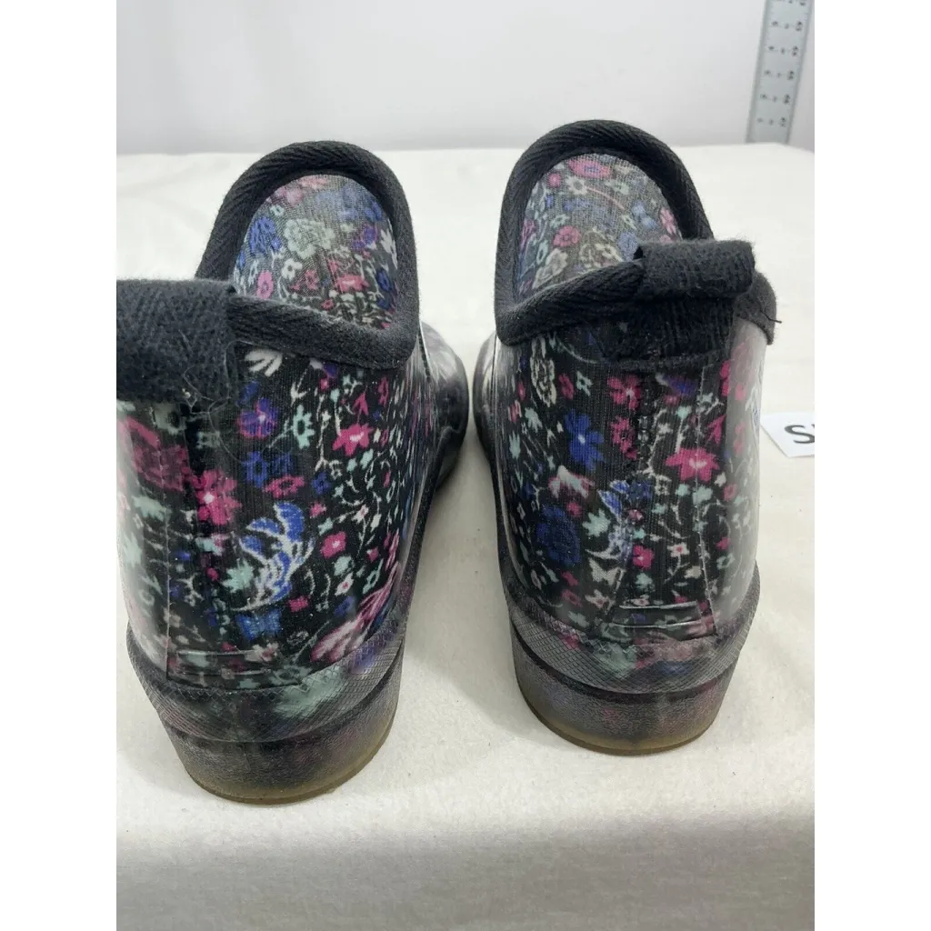 Womans Capelli Black Floral Slip On Runner Ankle Rainboots Size 6 - Image 5
