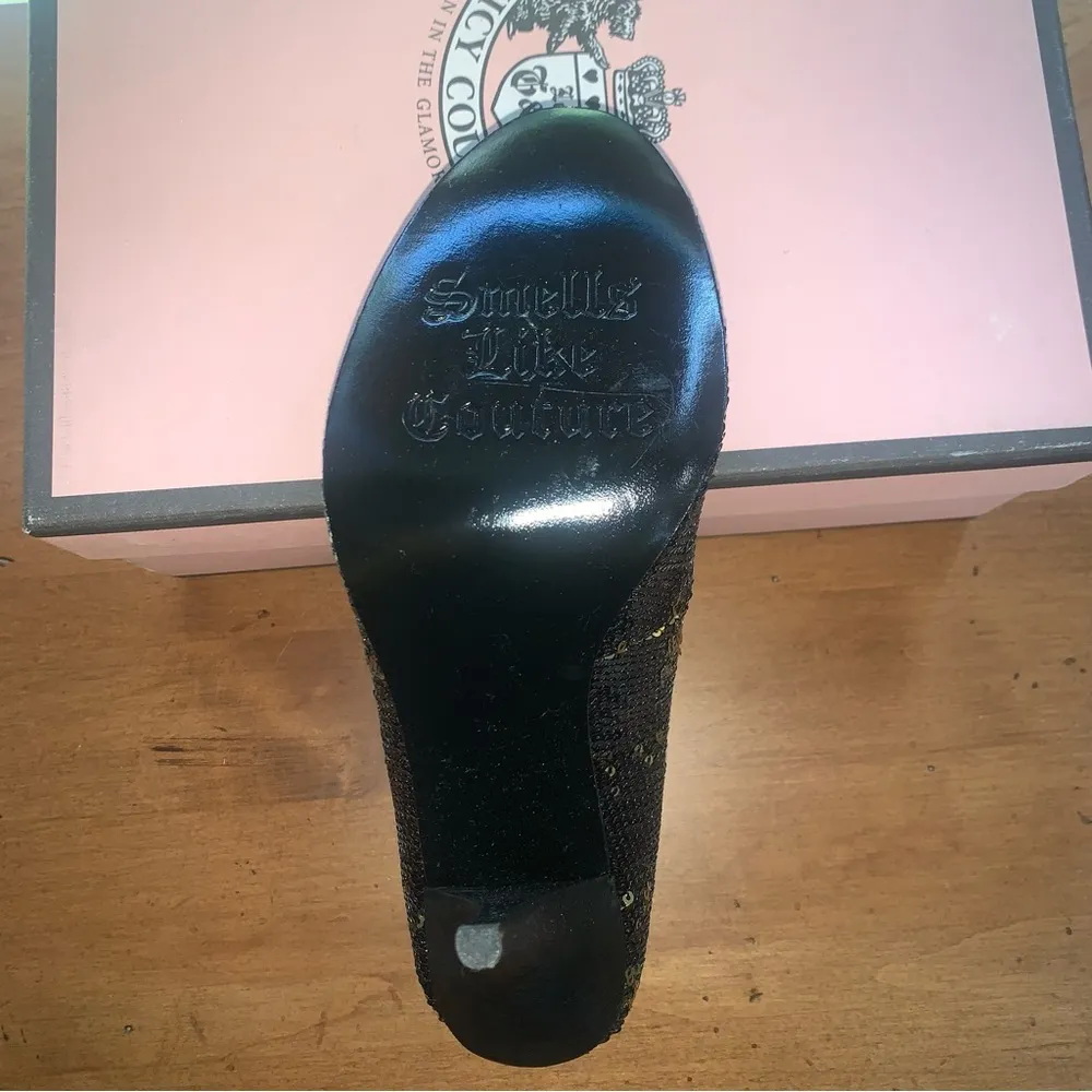 Juicy Couture Size 7.5 M Womens Daria J970112 Black Gold Messy Sequins Heels - Image 3