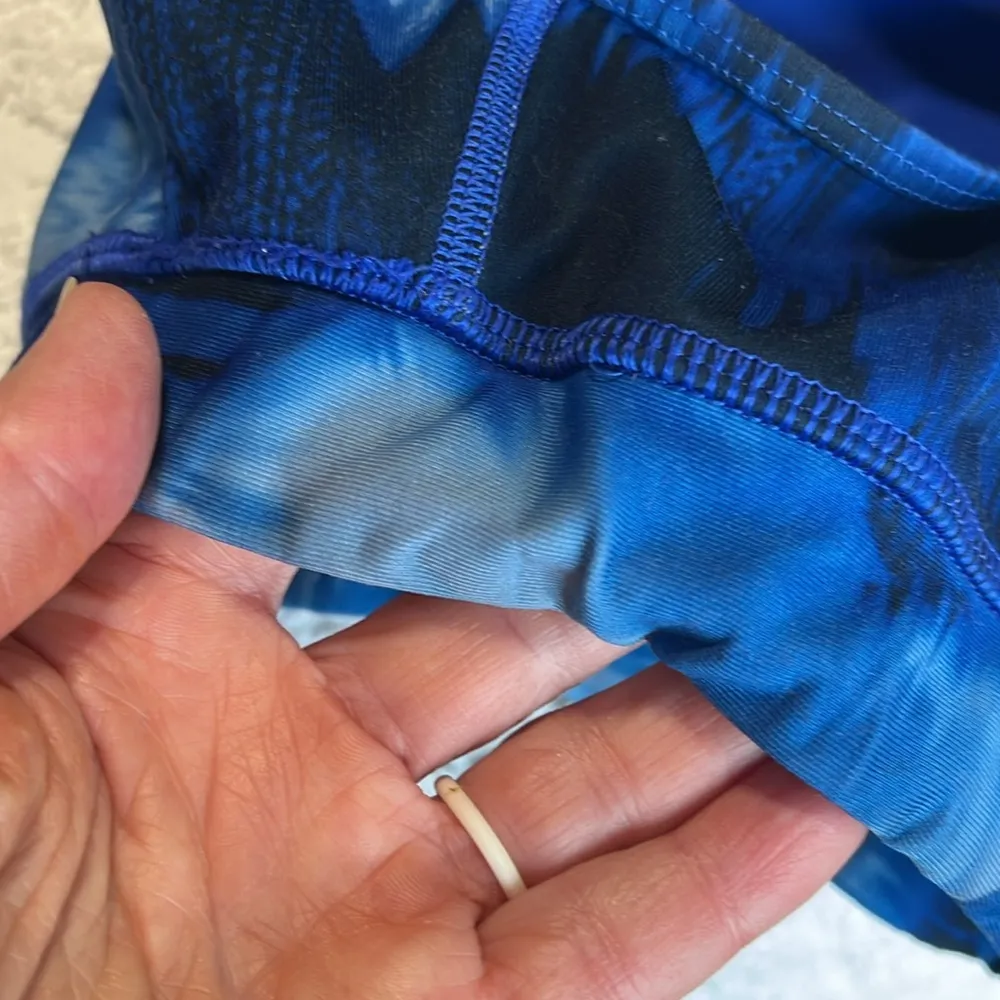 Performance Sports Bra Womens Small - Image 8