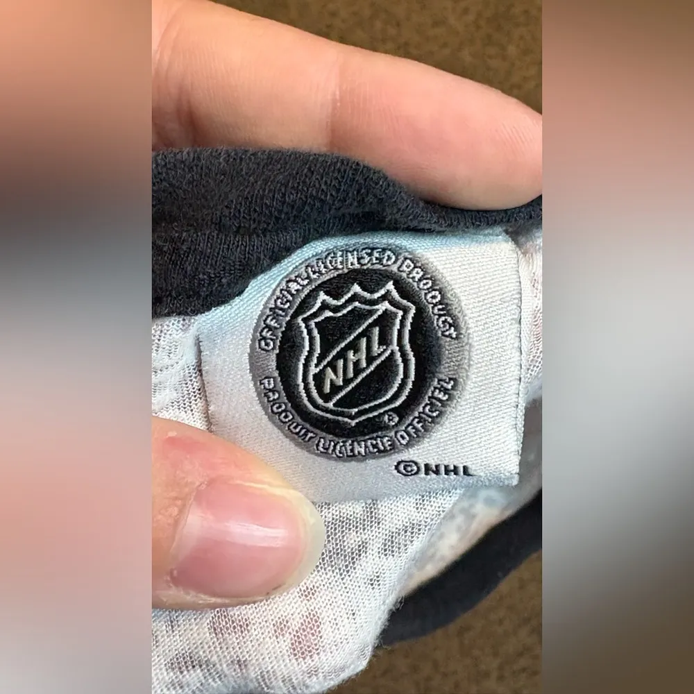 (NHL) Pittsburgh Penguins Tee: Size Small Gray - Image 3