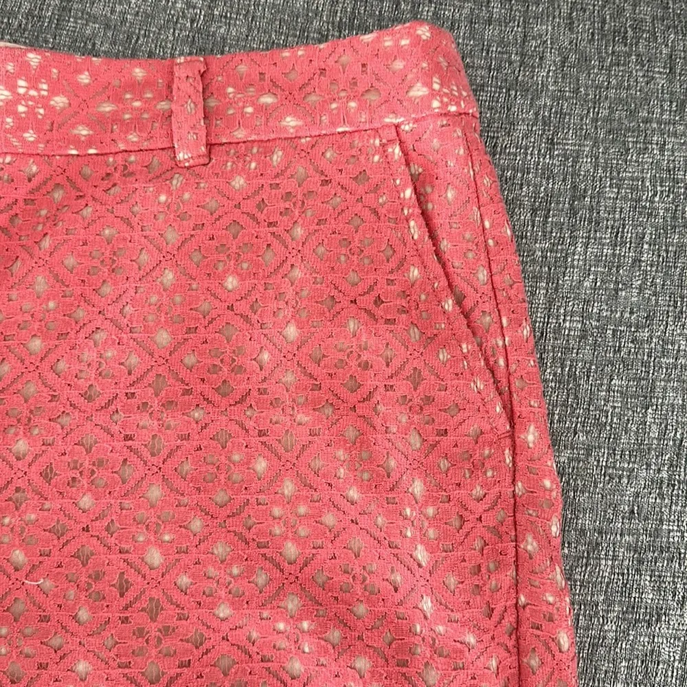 Loft Shorts Women Coral Mid Rise Floral Lace Flat Front Zip Closure Size 8 - Image 2