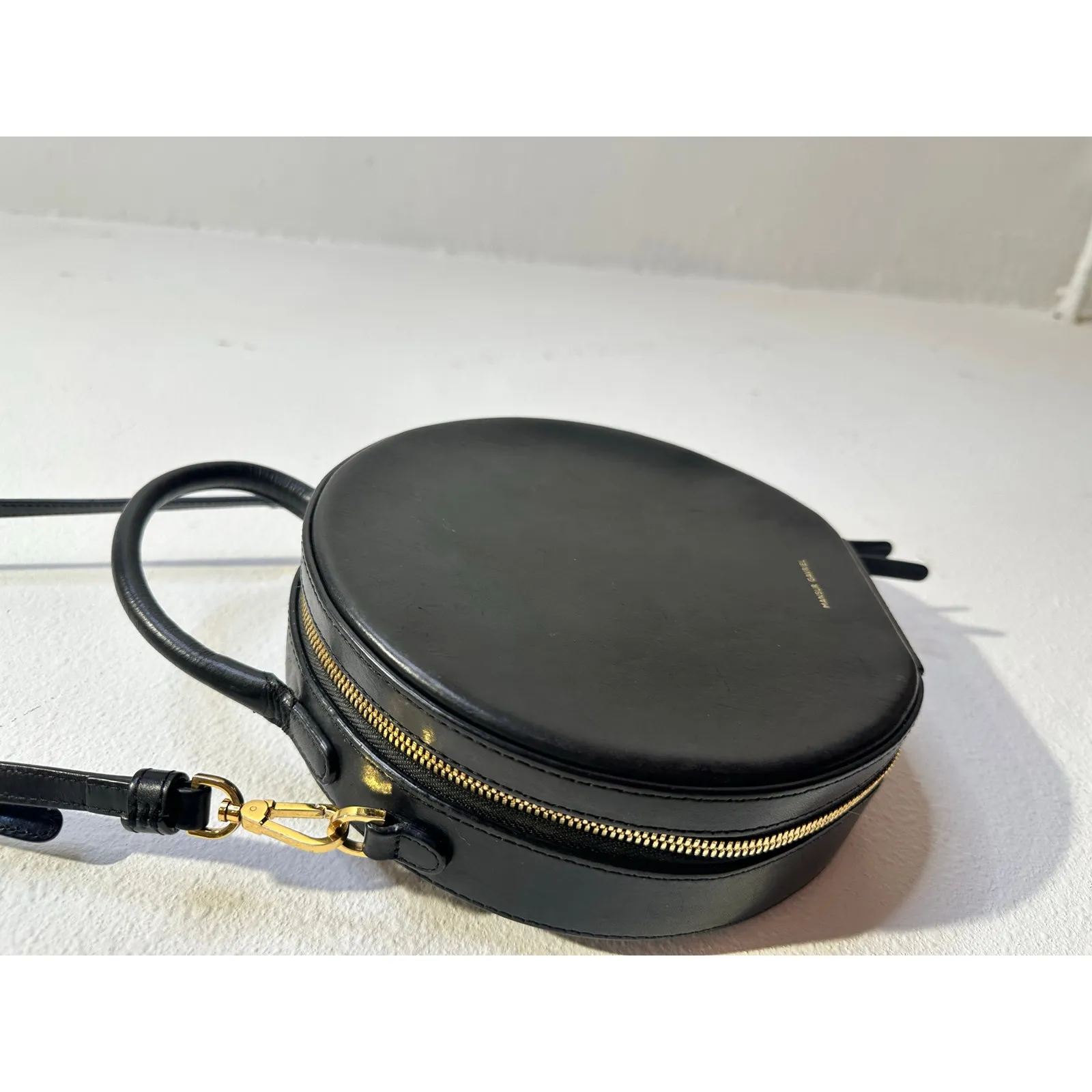 MANSUR GAVRIEL Black Calfskin Leather Circle Gold Zipper Top Handle Bag Purse - Image 3