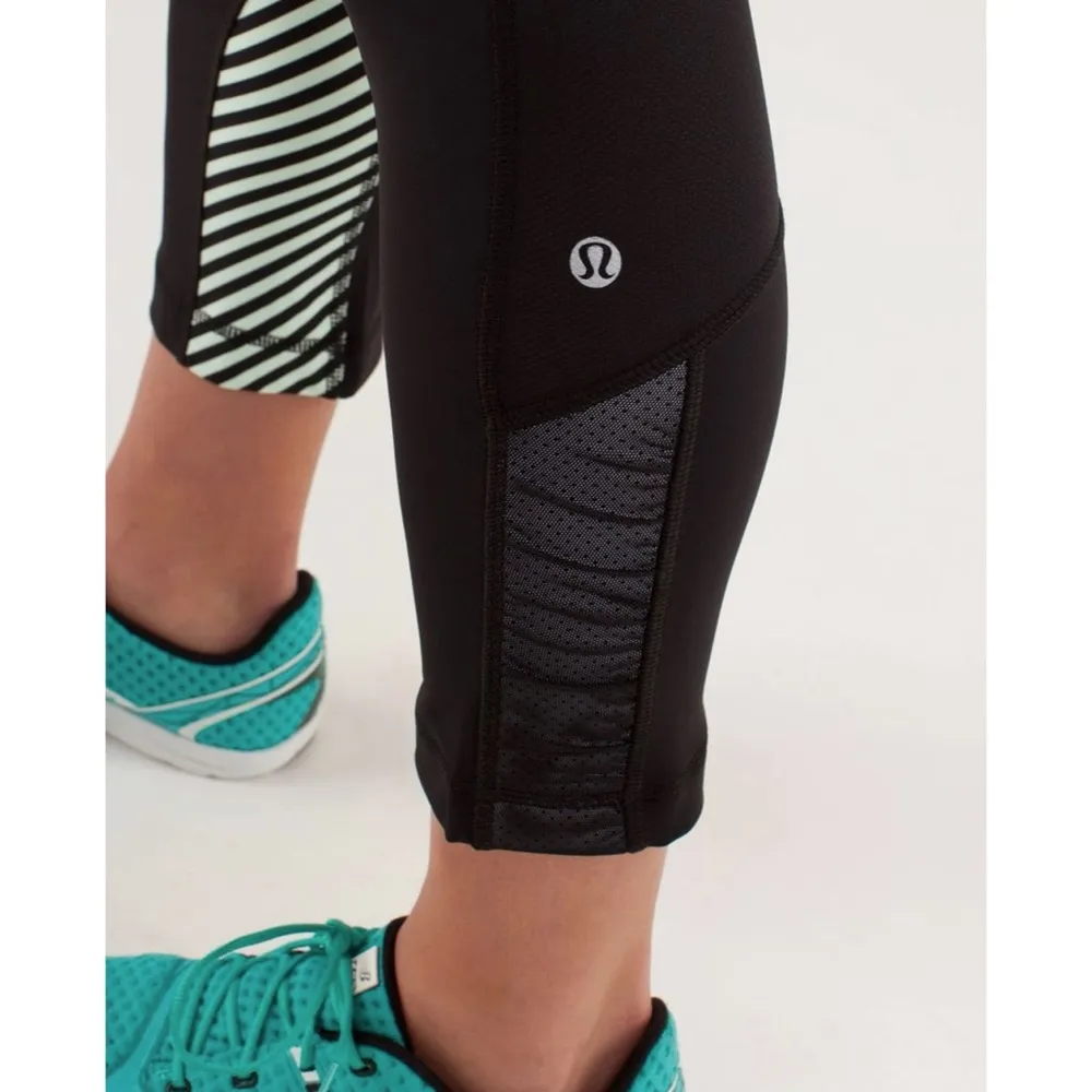 Lululemon Run Reflect Cropped Leggings - Image 6