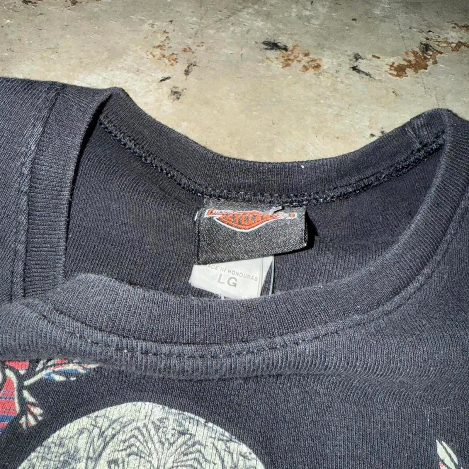 Y2K Black Skull & Roses Harley Davidson Tee Size L - Image 3