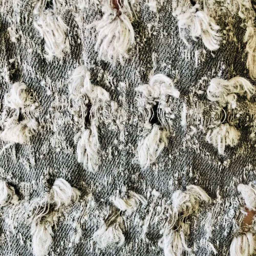 Brockenbow Distress Embroidered Al Jarretelle Grey Emma Skinny Jeans, sz. 25 - Image 7