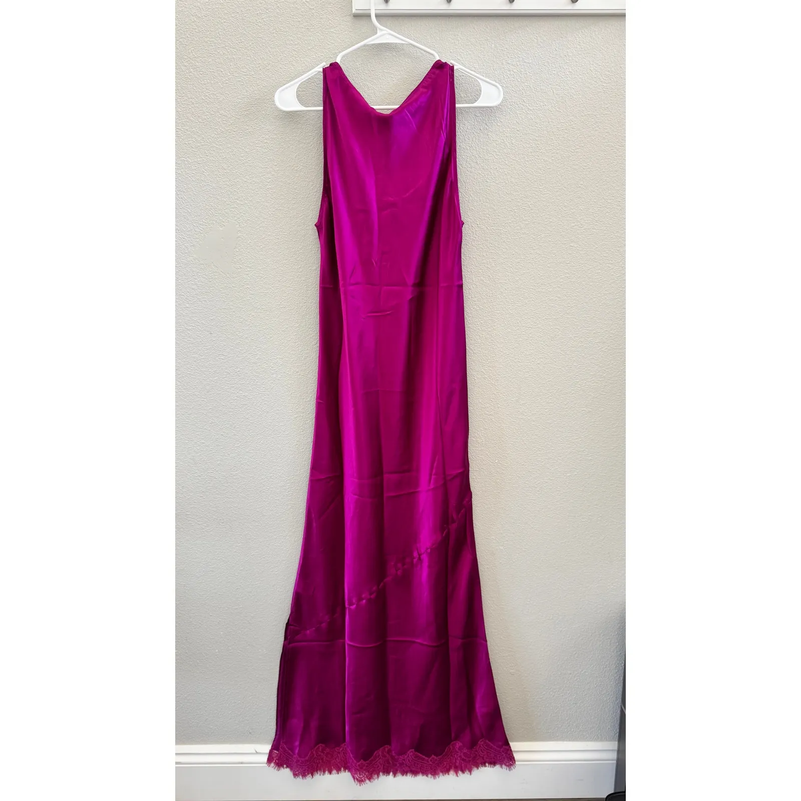 NWT Gold Hawk Chris Bias Tank Silk Maxi Dress Fuchsia Pink Size Small Lace Trim - Image 4