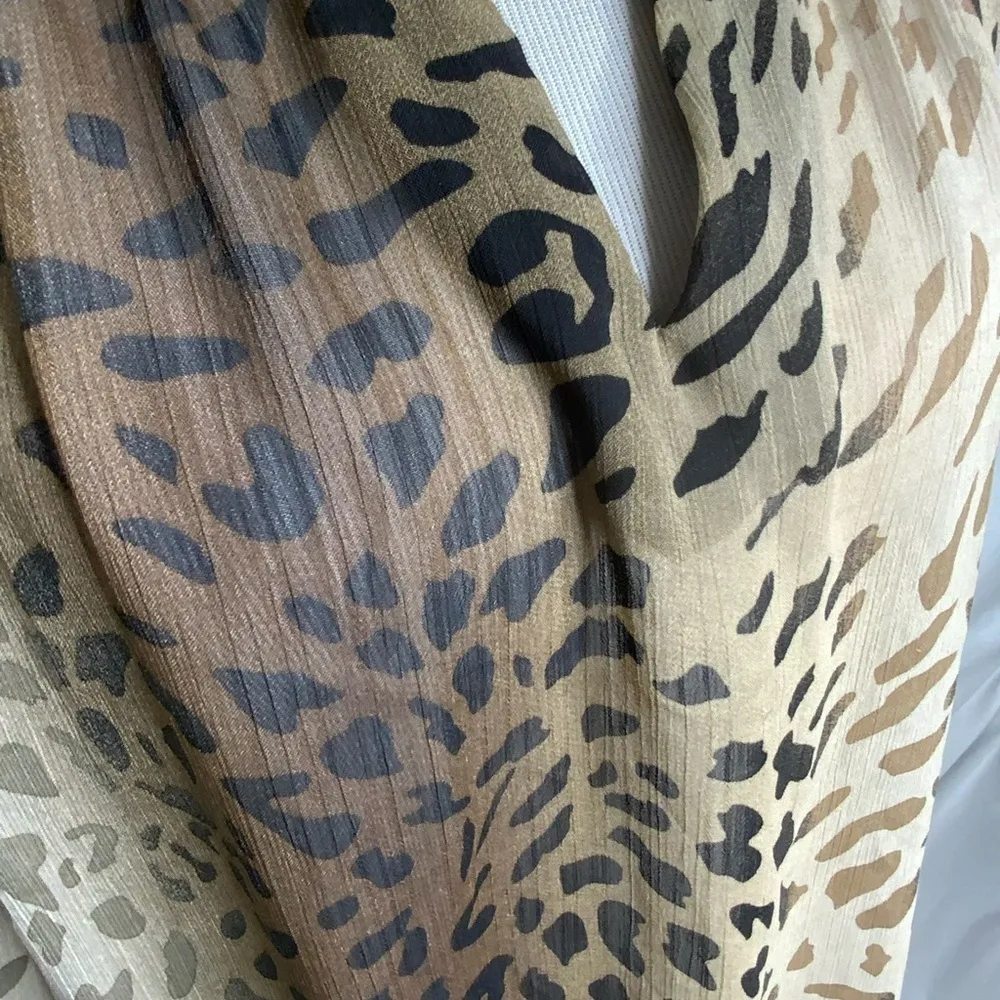 Zac & Rachel Goldish Tan & Black Sheer Animal Print Round Neck Flowy Top Large - Image 8