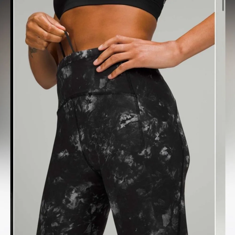 Lululemon Swift Speed High-Rise Crop 21" in Aquila Black Multi Size 20 - Image 2