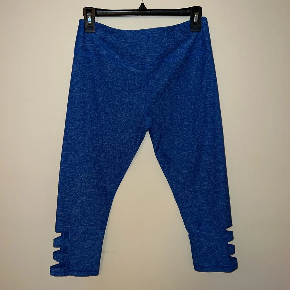 Scorpio Sol Cropped Leggings - Image 4