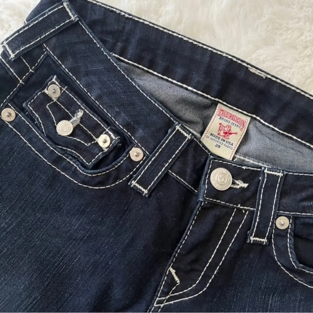 True Religion White Stitching Chain Details Skinny Jeans Dark Wash - Image 5