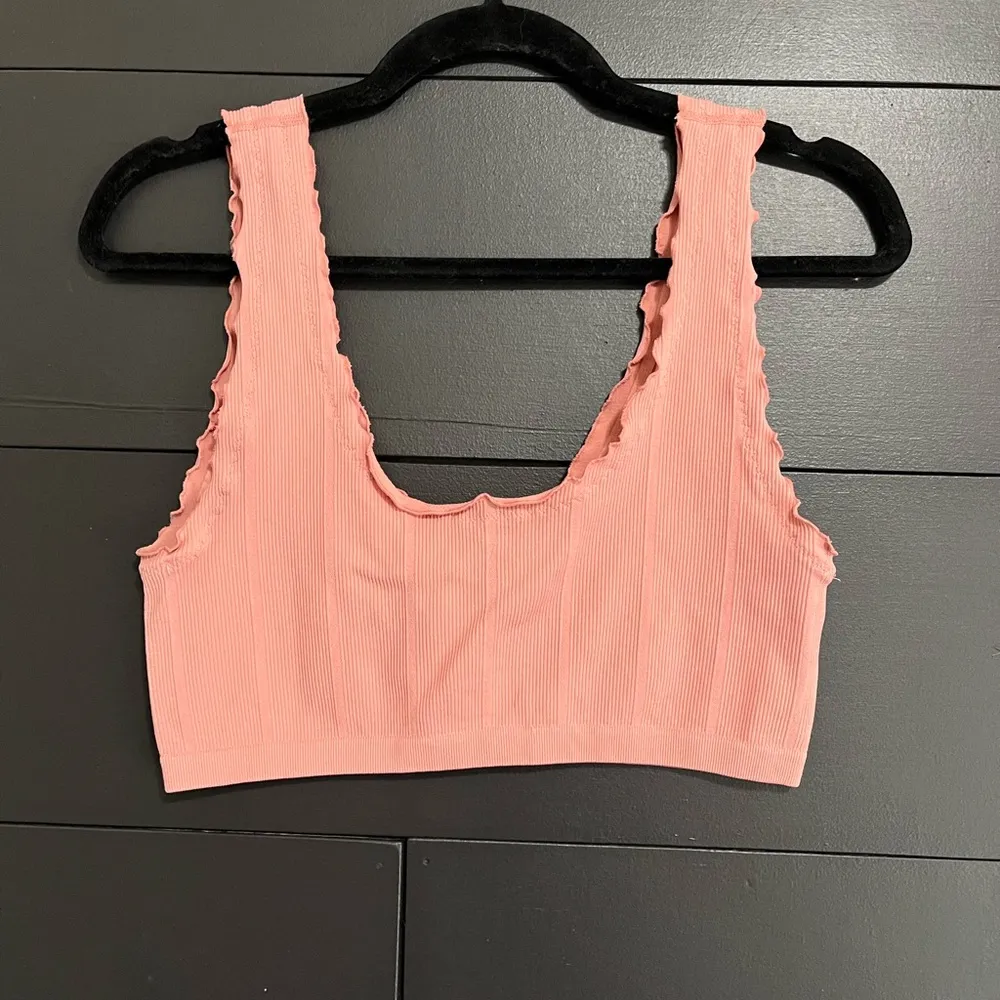 COLSIE Soft Pink Lettuce Trim Crop Top Sports Bra Comfy Women’s Sz L EUC Size L - Image 2