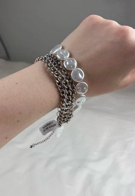 Pearl & Layered Silver Chains Bracelet - Image 2