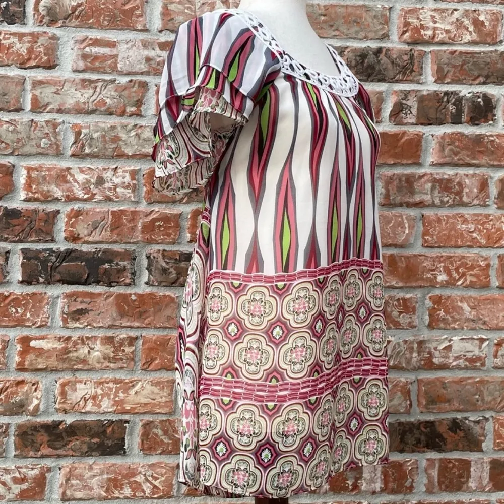 Romeo & Juliet Couture chevron floral tunic / S / Excellent condition - Image 4