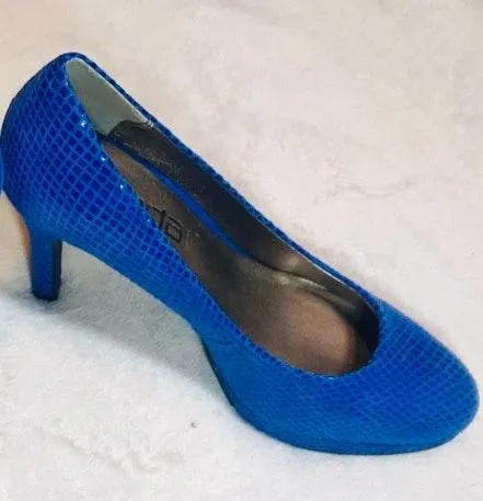 Moda Spana Lapis Snakeskin Heels - Image 6