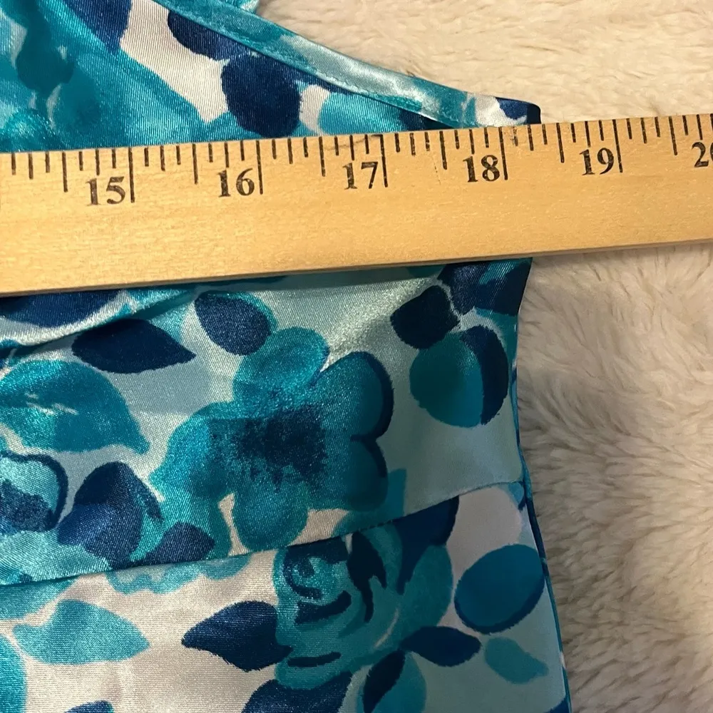 Liz Claiborne vintage blue flower print nightgown in large - Image 6