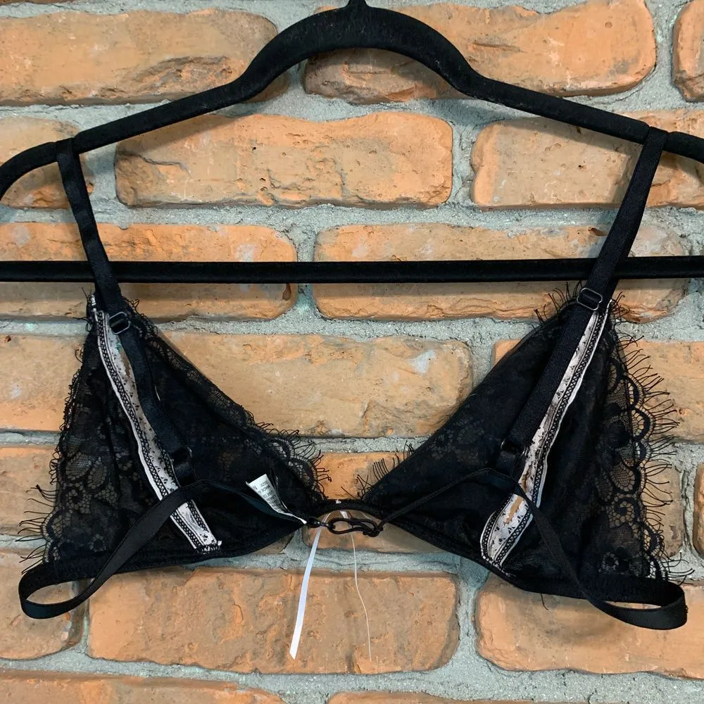 Frederick's of Hollywood Women's Lace Tie Front Open Cup Bralette Black - Size M - Image 2