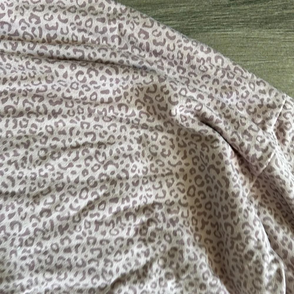 Mondetta leopard pullover - Image 2