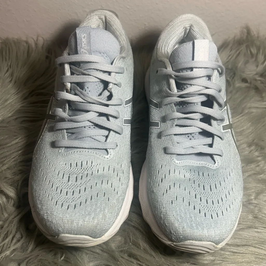 ASICS Wmns Gel Nimbus 24 Piedmont Grey  
Grey Light Gray Sneaker Size 8 - Image 3