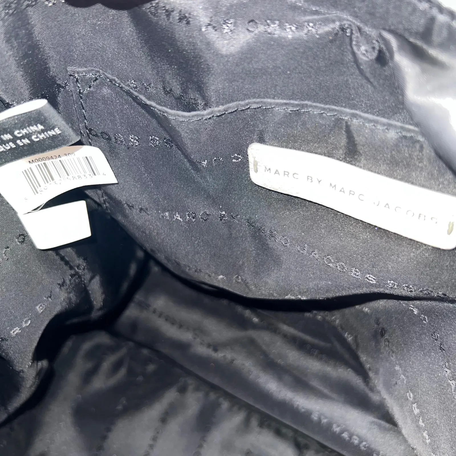 Marc by Marc Jacobs Gray Leather Shoulder Bag Crossbody Hobo Designer Purse - Image 8