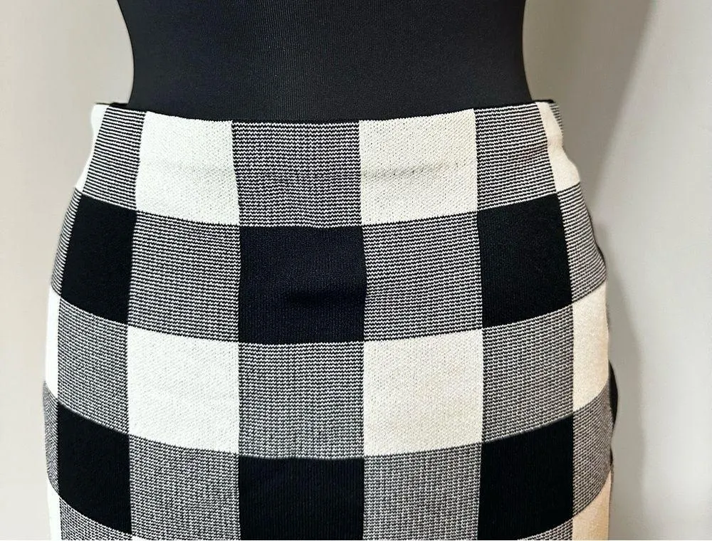 Rachel Roy Black & White Monochromatic Plaid Mini Skirt in Size Medium - Image 2