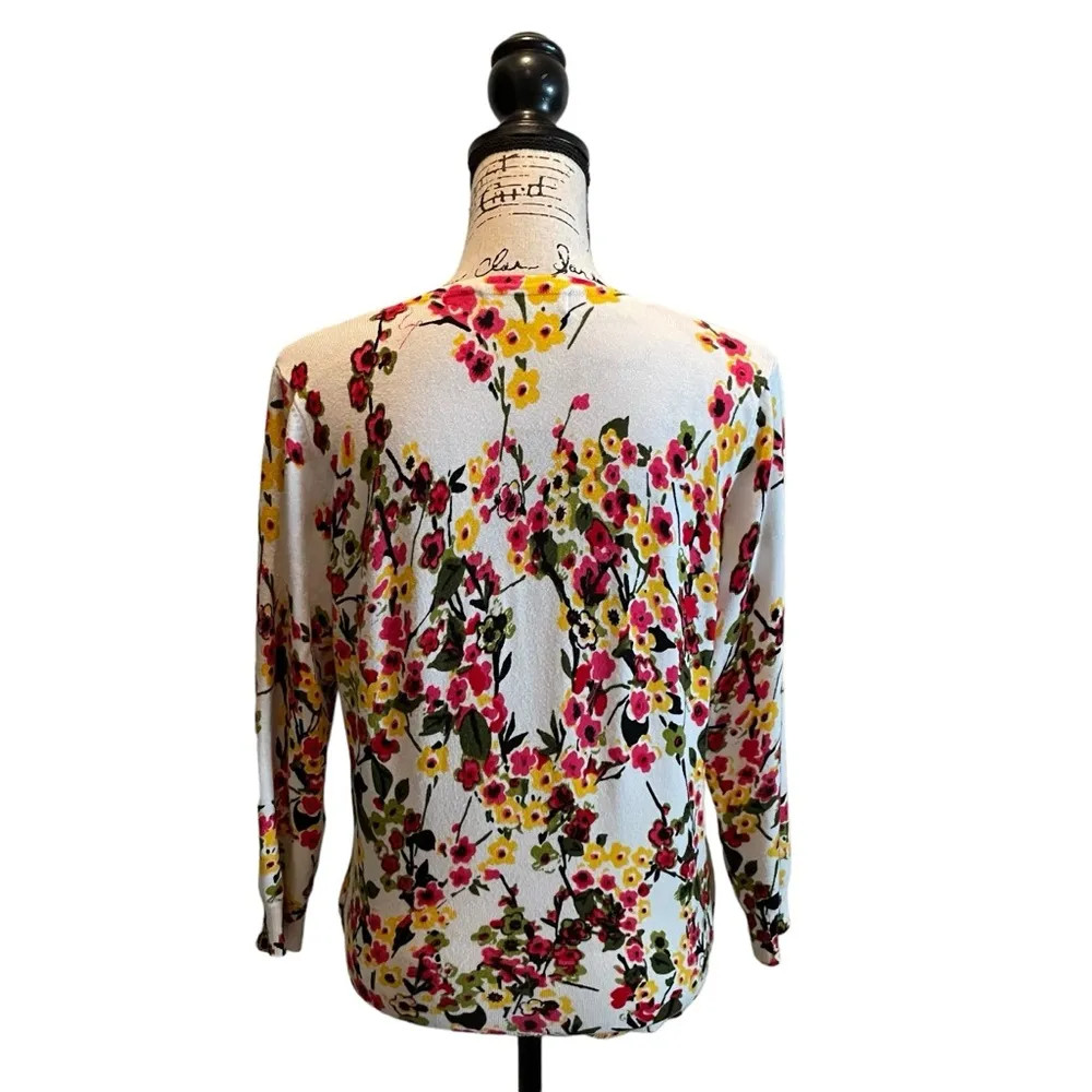 Joseph A  Silk Cardigan Sweater Floral White pink Size Large 3/4 Sleeve Statement - Image 4