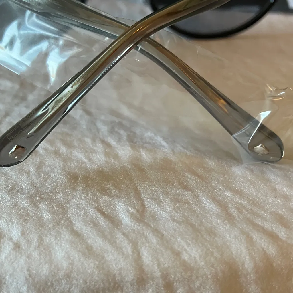 Kate Spade: Black Kimberlyn Cat Eye Sunglasses- Case & Cleaning Cloth - Image 8