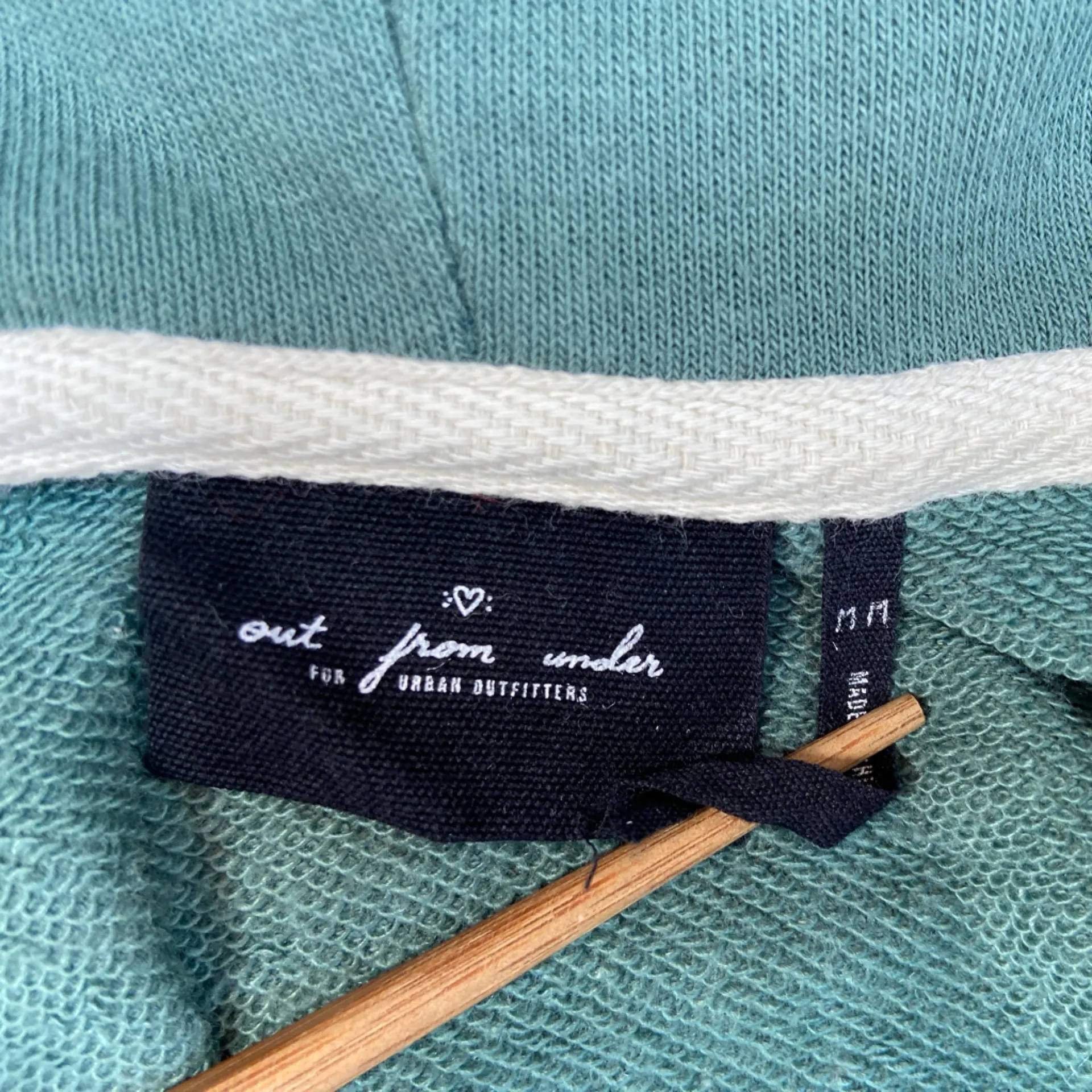 Urban Outfitters Out From‎ Under Cropped Hoodie Green Size M - Image 3