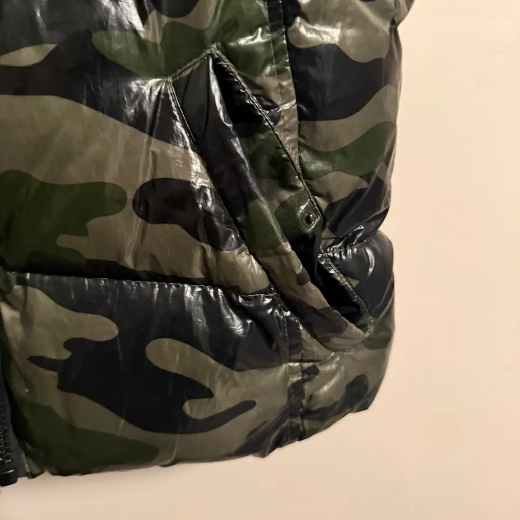 S13 Green Camo Glossy Shiny Puffer Vest Faux Fur - Image 9